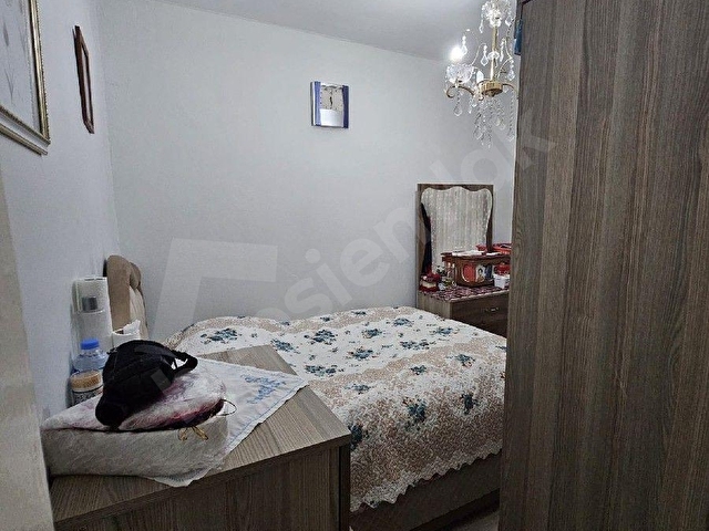 şehremini medan. de Satılık daire 2+1 1 kat Tramvay durağı 3Dk yürüme mesafesinde - Görsel 8