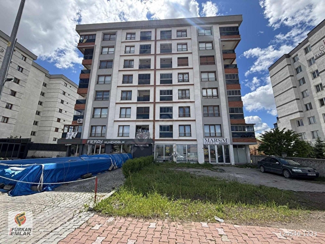 DOĞU SANAYİ ARGINCIK MAHALLESi CADDE ÜZERİ 300 M2 SATILIK DÜKKAN