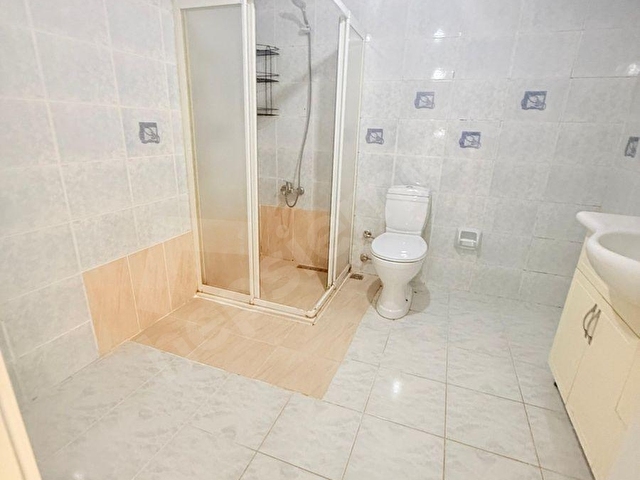 REŞİTPAŞADA MÜSTAKİL EVİN GİRİŞ KATI  1.5+1 BÜYÜK DAİRE 100M2 İÇİ TEMİZ DAİRE - Görsel 25
