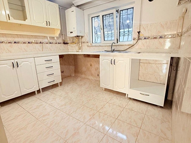 REŞİTPAŞADA MÜSTAKİL EVİN GİRİŞ KATI  1.5+1 BÜYÜK DAİRE 100M2 İÇİ TEMİZ DAİRE - Görsel 12