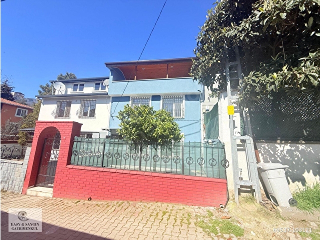REŞİTPAŞADA MÜSTAKİL EVİN GİRİŞ KATI  1.5+1 BÜYÜK DAİRE 100M2 İÇİ TEMİZ DAİRE - Görsel 2