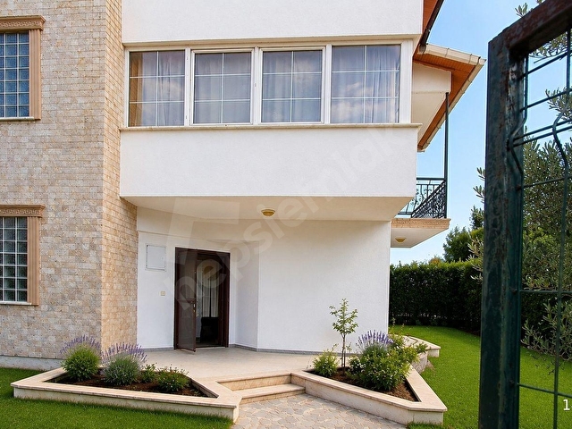 ACC Homestan Boğazkentte Bahçeli Ferah Tripleks Villa