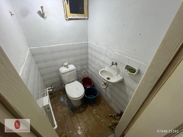 YÜKSELDEN SATILIK EDREMİT MERKEZDE AYRI MUTFAK KAÇMAZ FIRSAT 2+1 DAİRE - Görsel 15