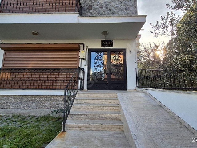 Çanakkale Bayramiçde Üç Daireli Bahçeli  Bakımlı Apartman Komple Satılık - Görsel 2