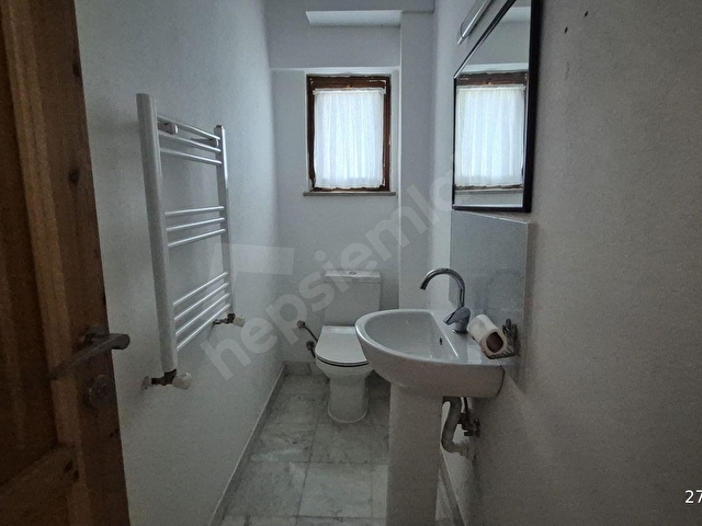 Çanakkale Bayramiçde Üç Daireli Bahçeli  Bakımlı Apartman Komple Satılık - Görsel 24