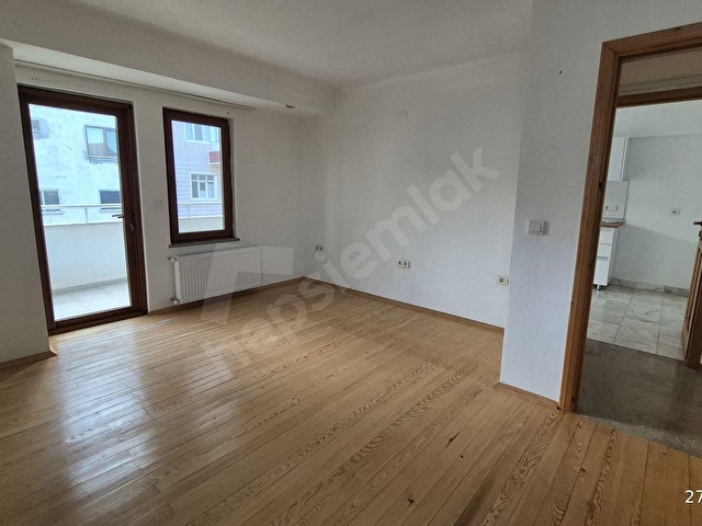 Çanakkale Bayramiçde Üç Daireli Bahçeli  Bakımlı Apartman Komple Satılık - Görsel 23