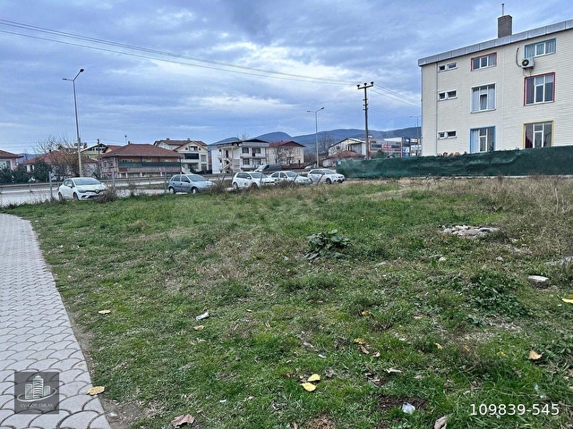HENDEK ÇARŞI İÇERİSİNDE DAİRE HAKLI HİSSE - Görsel 4