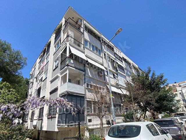 Üçkuyuların En Güzel Bölgesinde Köşe Cepheli Satılık Daire