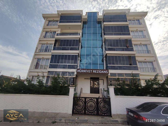 MEVLANA İLKOKULU CİVARINDA AYÇADAN SATILIK 2+1 LÜKS ARAKAT DAİRE - Görsel 4