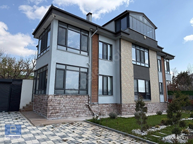 # NİĞDE EMLAK MRKZDEN SAZLICA ADANA YOLUNA YAKIN LÜKS MALİKANE #
