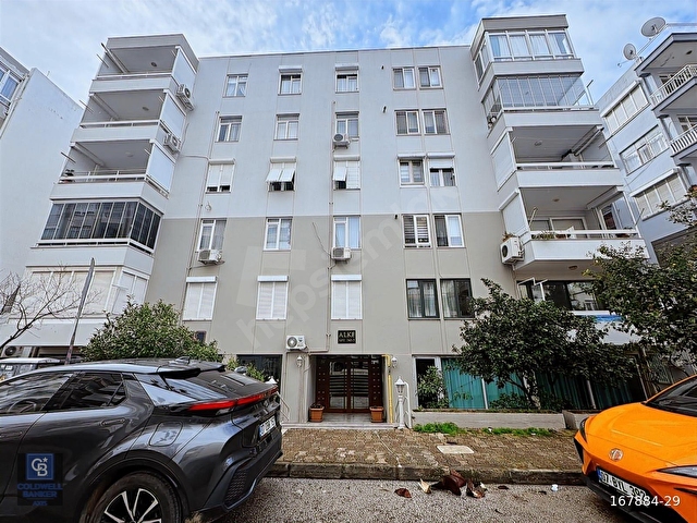 Bahçelievler Mahallesi Atatürk Parkı Karşısı Satılık 3+1 Daire