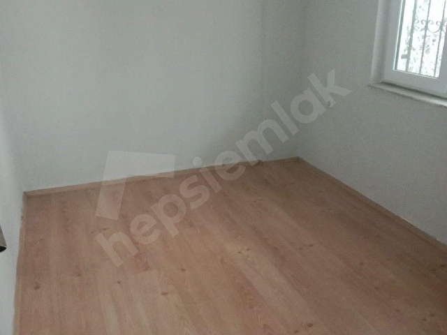 ALTINOVA ORTA MAHALLE DE MÜSTAKİL TADINDA GİRİŞ KAT 3+1 - Görsel 18