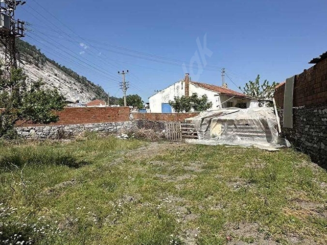Satılık Köyün en güzel yerinde en nezih yerinde köy evi