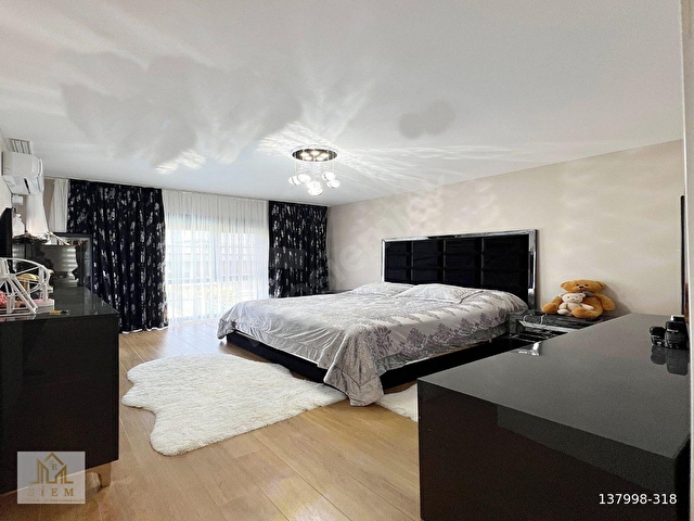 BEYLİKDÜZÜNDE AİLE KONFORU VE LÜX YAŞAM BİR ARADA 5+2 VİLLA !! - Görsel 13