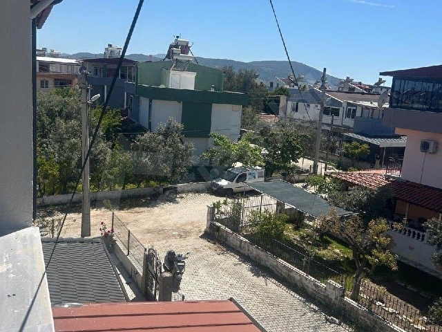 dikili çandarlı cumhuriyet mah.4+1 dubleks  bahçeli denize yürüyüş mesafesinde merkezi konumda villa