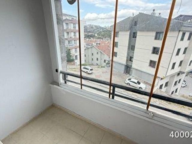 ÇANKAYA AÇIN CADDESİNDE YAPILI EŞYALI KİRALIK 3+1 DAİRE - Görsel 8