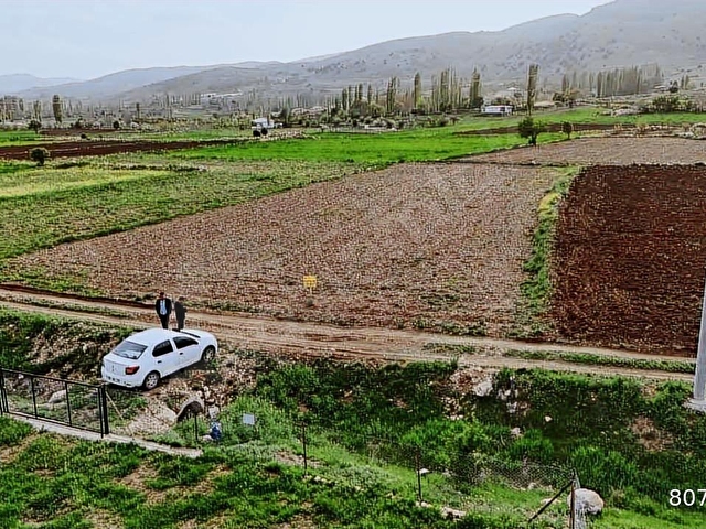SARICALAR DAN TAŞKESİĞİ YAYLASIDAN MUHTEŞEM 2120 METRE ARAZİ - Görsel 3