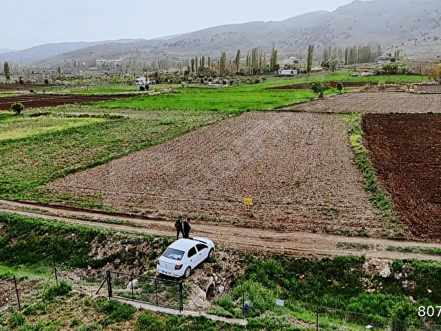 SARICALAR DAN TAŞKESİĞİ YAYLASIDAN MUHTEŞEM 2120 METRE ARAZİ - Görsel 2
