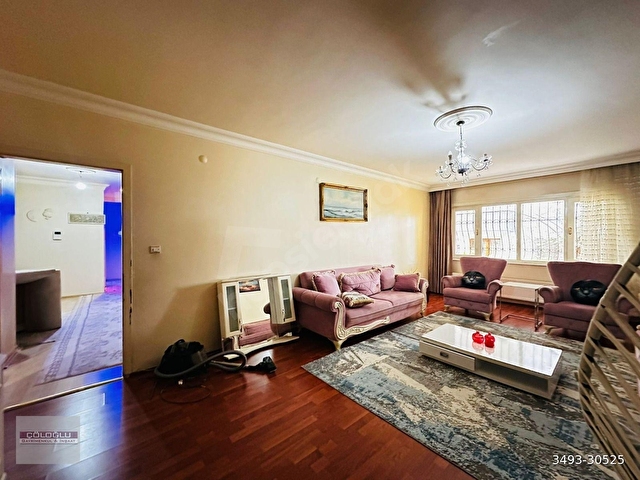 ÇÖLOĞLUNDAN KABİL CADDESİ ÜZERİNDE 3+1+EBEVEYN BANYOLU ASANSÖRLÜ - Görsel 2