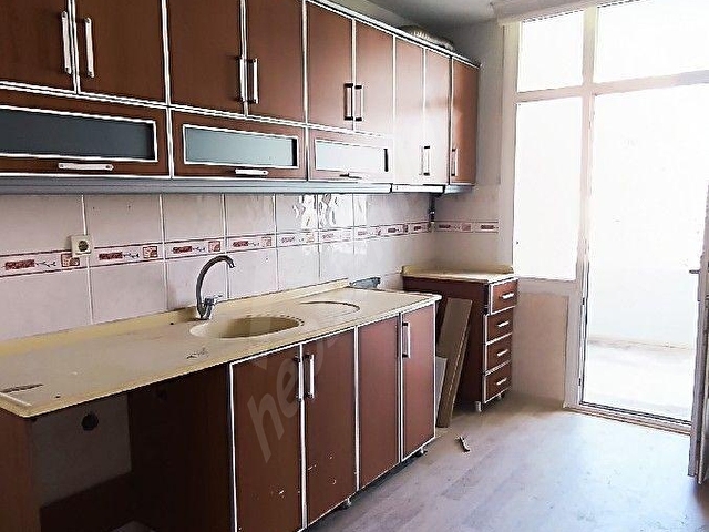 HUZUREVLERİ SEMT PAZARINA YAKIN 3+1 EKSTRALİ KOMBİLİ PARK MANZARALI - Görsel 3