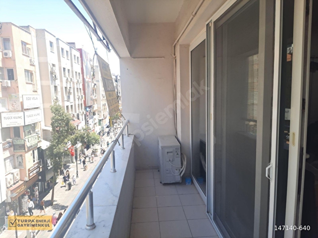 Karşıyaka Çarşıda Kiralık 3+1 Daire - Görsel 7