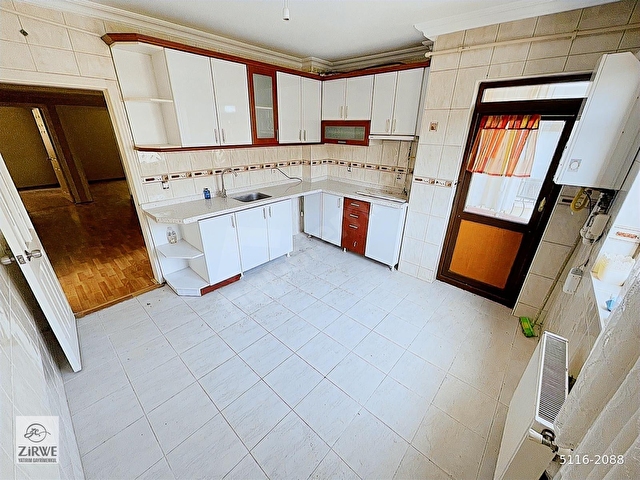 ZİRWEDEN SÜLEYMANİYE CAD.ÜZERİNDE ARA KAT ASANSÖRLÜ 4+1 DAİRE.. - Görsel 2