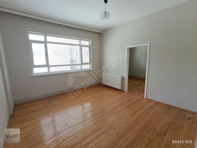 KUZEY EMLAKTAN METROYA YAKIN 2+1 OTOPARKLI SATILIK DAİRE - Görsel 3