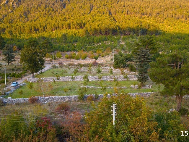 FETHİYE YAYLA KORU,DA SAÇLI GAYRİMENKUL’DEN SATILIK 1740 M2 VİLLA ARSASI - Görsel 5