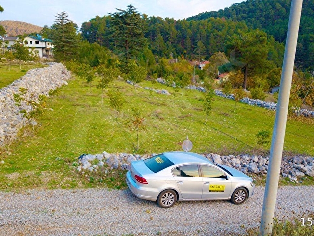 FETHİYE YAYLA KORU,DA SAÇLI GAYRİMENKUL’DEN SATILIK 1740 M2 VİLLA ARSASI - Görsel 2