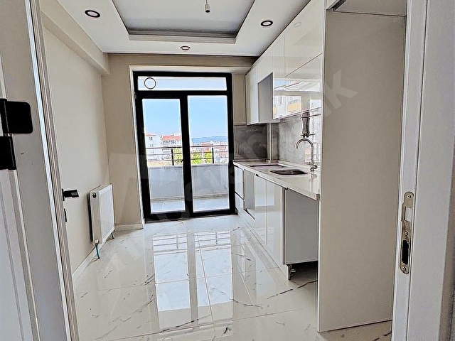 VEZİROĞLU GAYRİMENKULDEN 2+1 MÜKEMMEL KONUMDA DAİRE - Görsel 7