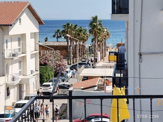 Sarımsaklı’da Deniz Manzaralı Geniş Teraslı 2+1 Kiralık Yazlık