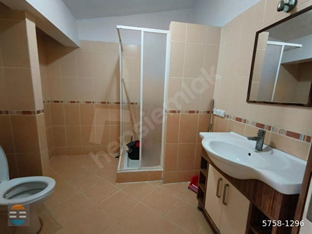 Sarımsaklı’da Deniz Manzaralı Geniş Teraslı 2+1 Kiralık Yazlık - Görsel 7