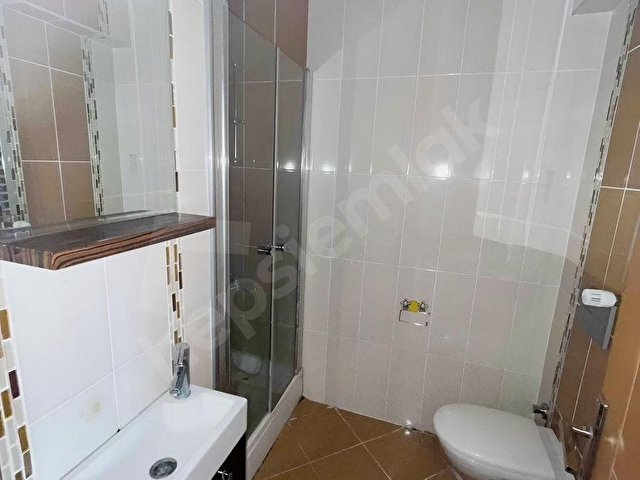 Yakacık Çarşı Mahallesinde Site İçerisinde Kiralık Daire - Görsel 3
