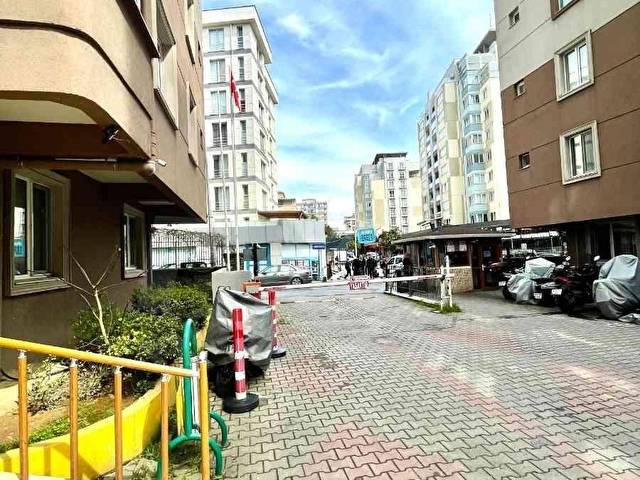 ÇEKMEKÖY TAŞDELEN MEGAKENT SITESINDE 150 M2 KILERLI 3+1 SATILIK