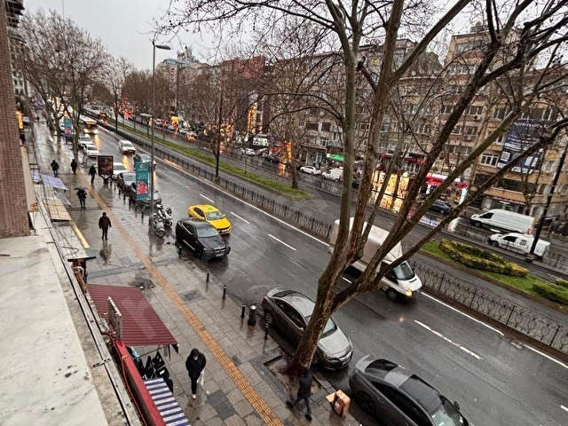 Fatih Millet Cadde Üstünde İş Yerine ve Eve Uygun KiralıkAsansörlü Daire - Görsel 23