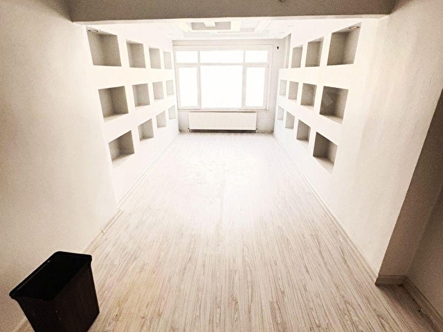 Fatih Millet Cadde Üstünde İş Yerine ve Eve Uygun KiralıkAsansörlü Daire - Görsel 4
