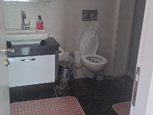 KIRKLARSIRTI MAH.SİTE İÇERİSİNDE 7.KAT 3+1 175 M.KOMBİLİ SATILIK DAİRE - Görsel 18
