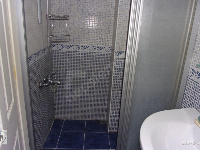 TARABYA  SANATÇILAR SİTESİNDE   1+1  70 METREKARE  ESYALI KİRALIK DAİRE - Görsel 5