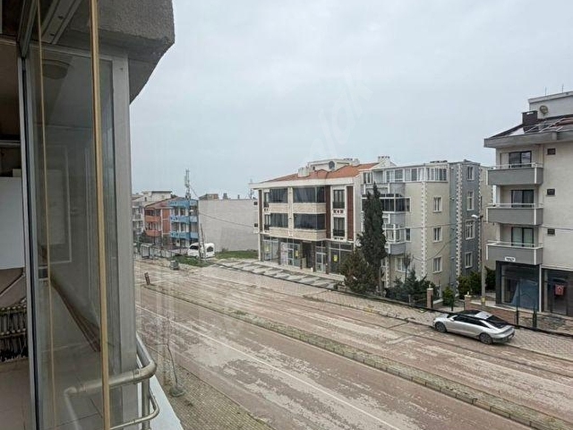 BANDIRMA VOLKAN EMLAKTAN ÇINARLI MH.NDE CADDE ÜZERİNDE KİRALIK 3+1 DAİRE - Görsel 11