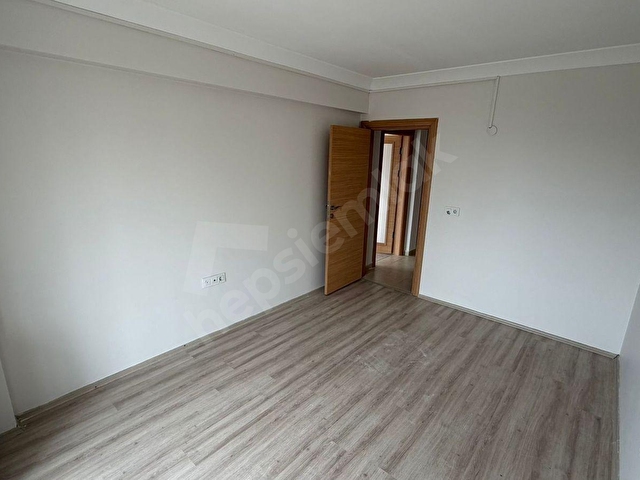 BANDIRMA VOLKAN EMLAKTAN ÇINARLI MH.NDE CADDE ÜZERİNDE KİRALIK 3+1 DAİRE - Görsel 18