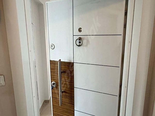 BANDIRMA VOLKAN EMLAKTAN ÇINARLI MH.NDE CADDE ÜZERİNDE KİRALIK 3+1 DAİRE