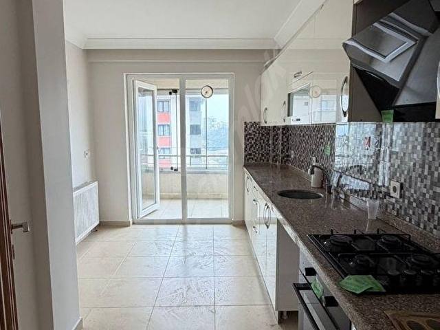 BANDIRMA VOLKAN EMLAKTAN ÇINARLI MH.NDE CADDE ÜZERİNDE KİRALIK 3+1 DAİRE - Görsel 3