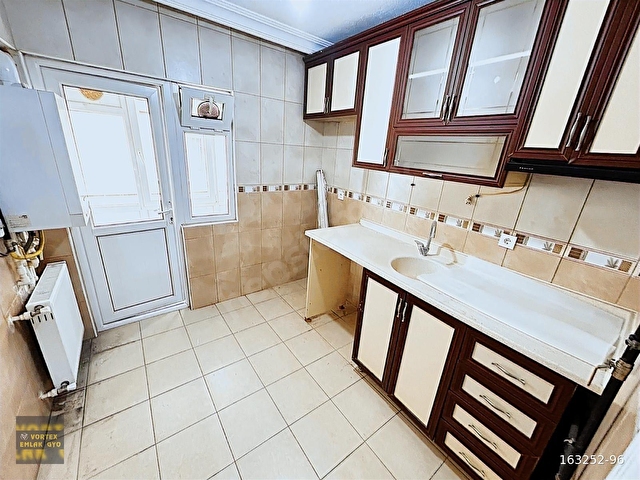 AKŞEMSETTİN MAHDE 2+1 Y.GİRİŞ YENİ BİNA FIRSAT DAİRESİ - Görsel 3
