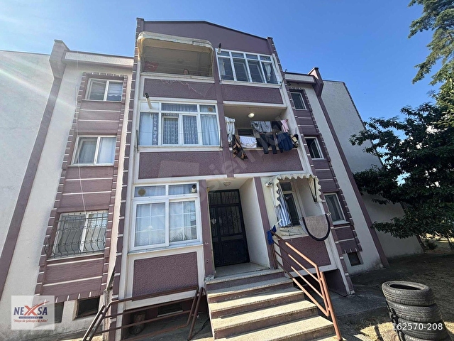 AİLE YAŞAMINA UYGUN CAMİLİDE BAKIMLI 2+1 SATILIK