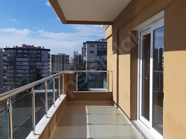 BORNOVA YEŞİLOVADA SİTE İÇERİSİNDE 3+1 FERAH DAİRE - Görsel 29