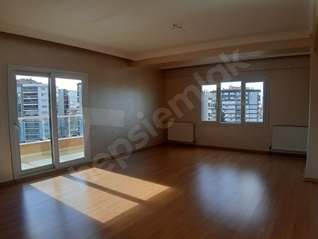 BORNOVA YEŞİLOVADA SİTE İÇERİSİNDE 3+1 FERAH DAİRE - Görsel 5