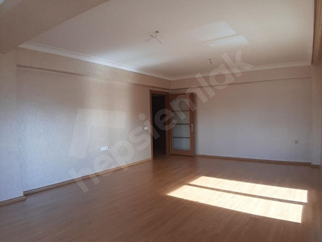 BORNOVA YEŞİLOVADA SİTE İÇERİSİNDE 3+1 FERAH DAİRE - Görsel 11