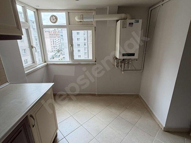 POLAT LİVEDAN METRO YAKINI ASANSÖRLÜ YAPILI SATILIK 3+1 DAİRE - Görsel 5