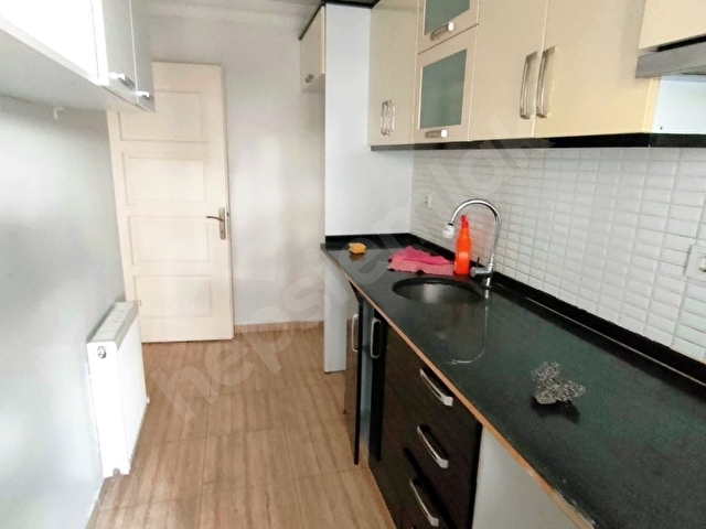 KAĞITHANE HARMANTEPEDE SATILIK 2+1 BALKONLU KOT-1 DAİRE. - Görsel 2