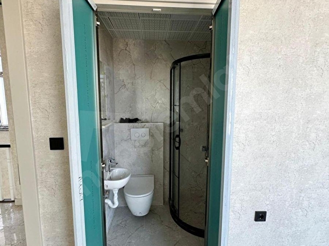 YENİBAĞLICADA SIFIR TRİPLEX TARZI MÜSTAKİL SİTE KONSEPTLİ MEGALÜX 6+1 VİLLA - Görsel 18